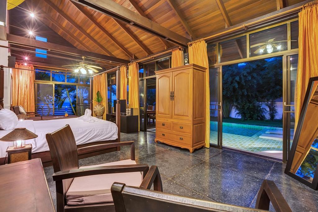 Emerald Sands - Beach Front 4 Bed Pool Villa サムイ島 部屋 写真