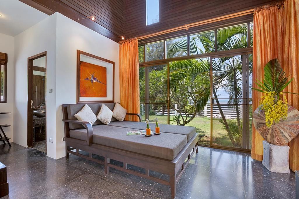 Emerald Sands - Beach Front 4 Bed Pool Villa サムイ島 部屋 写真