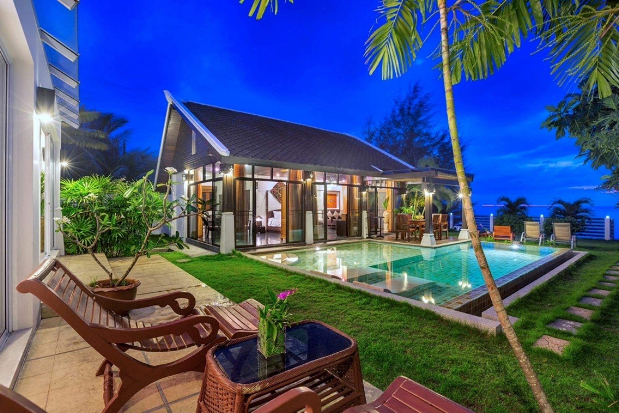 Emerald Sands - Beach Front 4 Bed Pool Villa サムイ島 エクステリア 写真